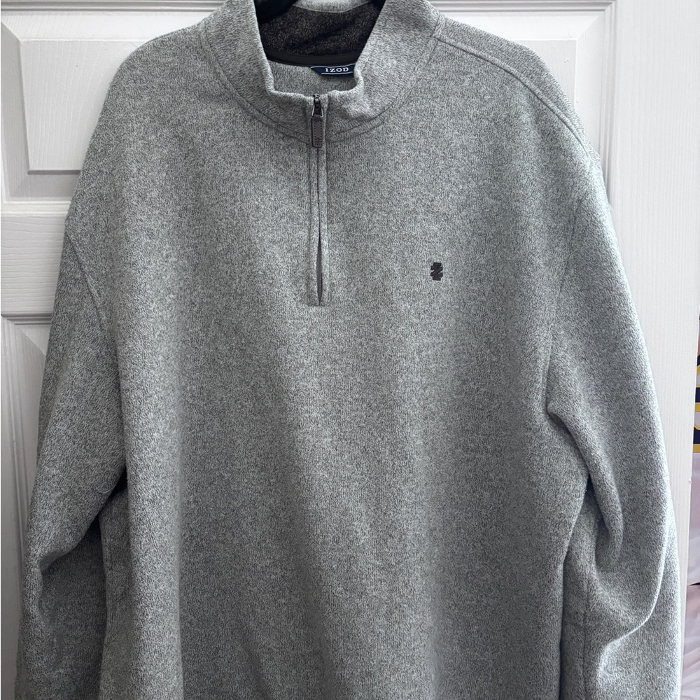 Izod Men's Gray Zip-Up Sweater